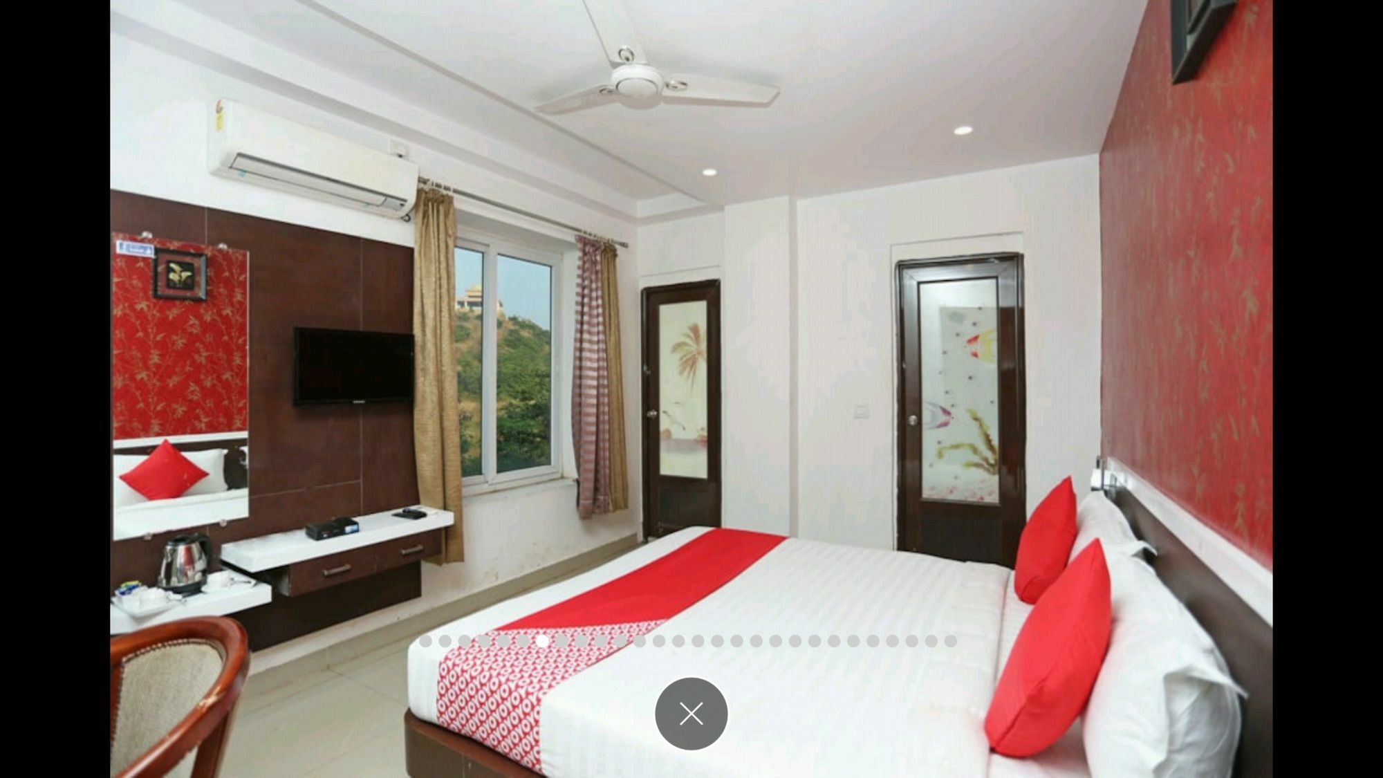 Hotel Landmark Bhubaneswar Esterno foto