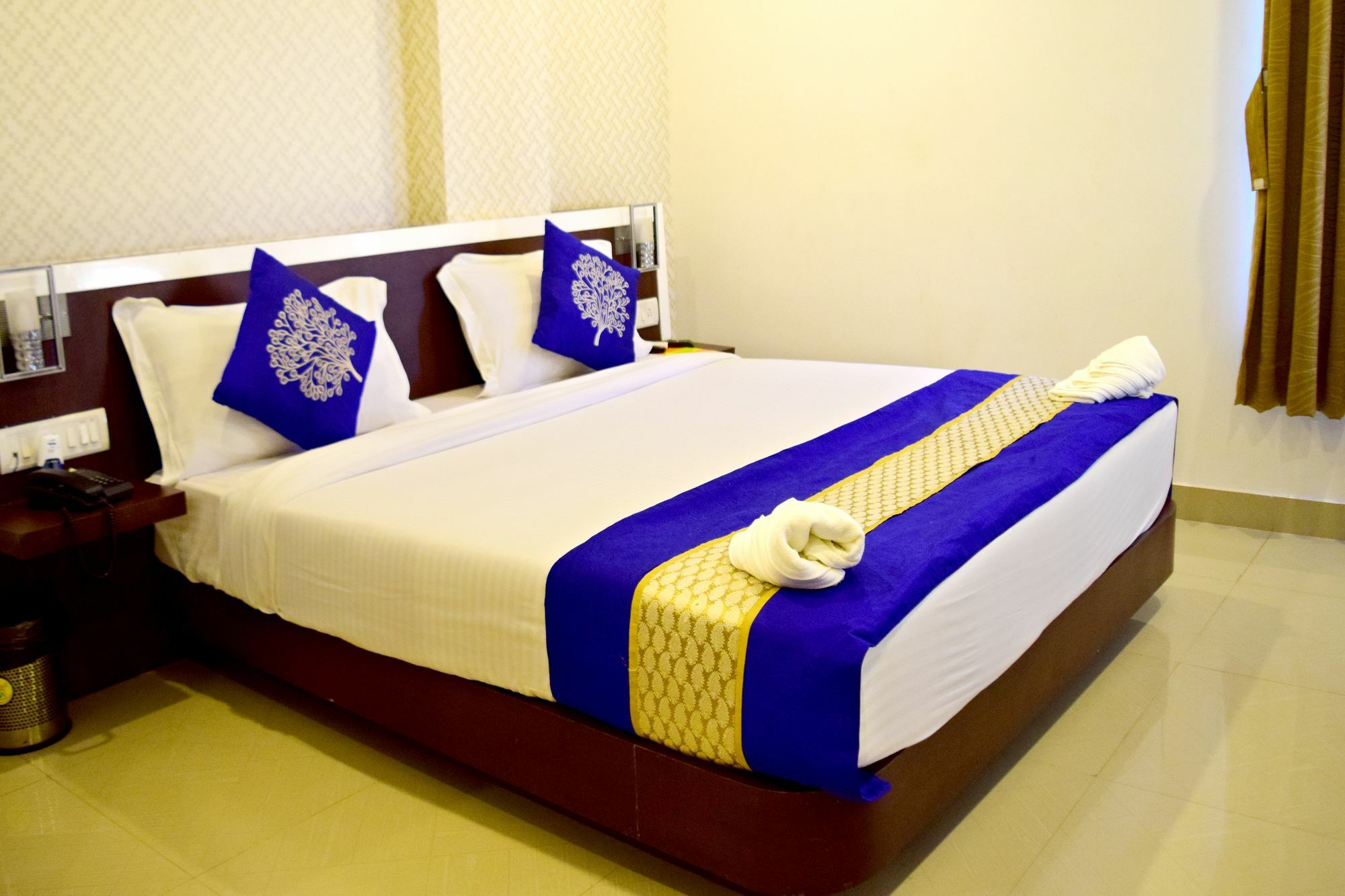 Hotel Landmark Bhubaneswar Esterno foto